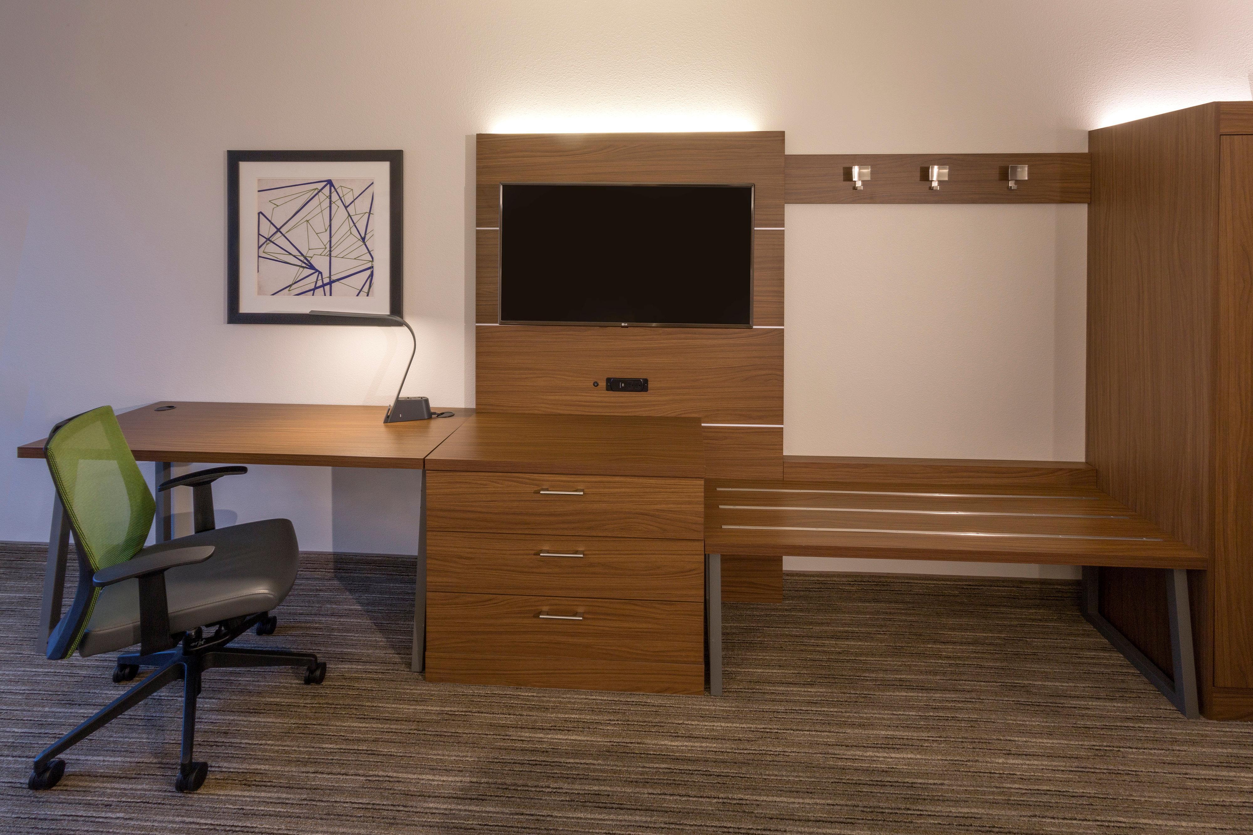 Holiday Inn Express & Suites - Seattle South - Tukwila By Ihg Exterior photo