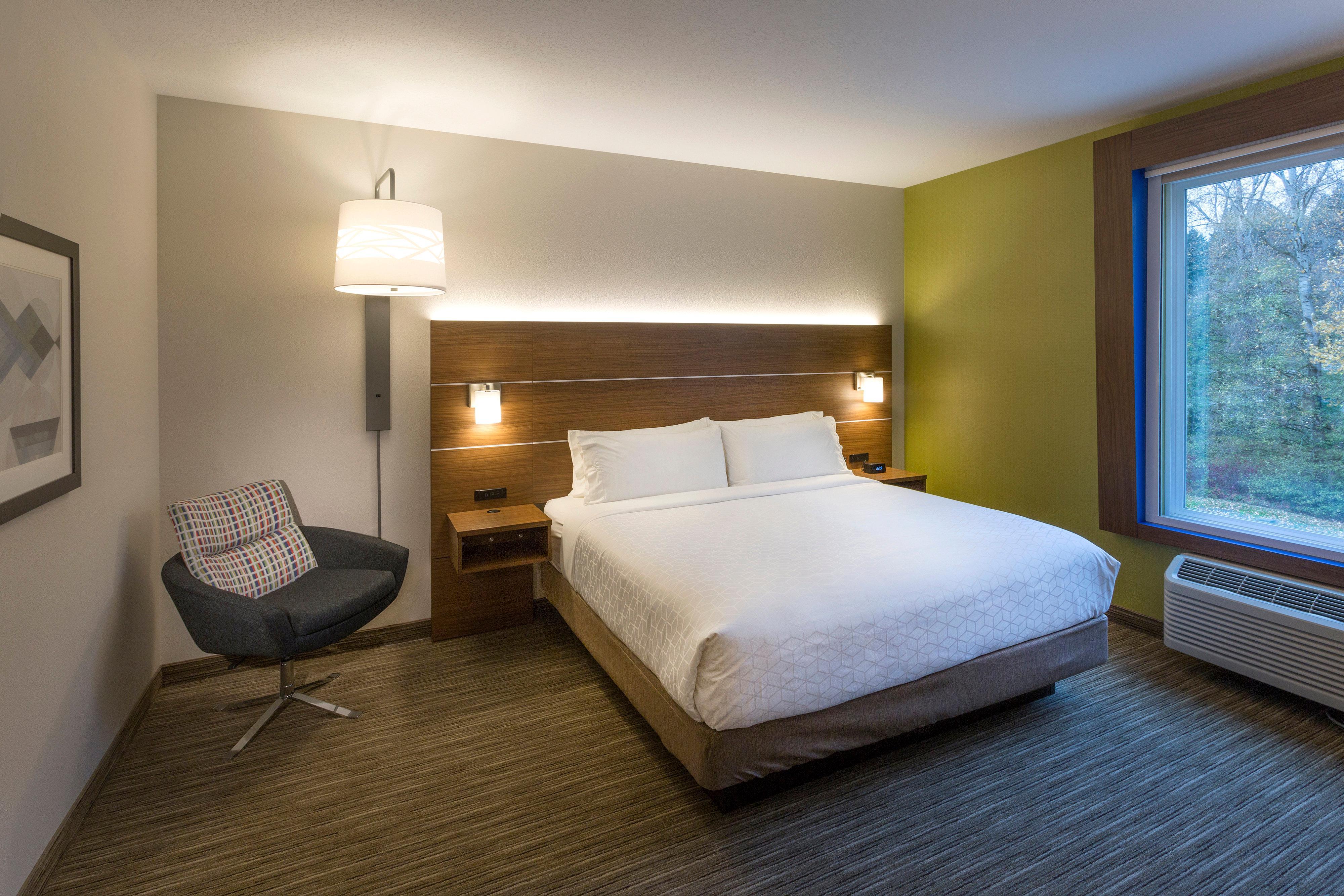 Holiday Inn Express & Suites - Seattle South - Tukwila By Ihg Exterior photo