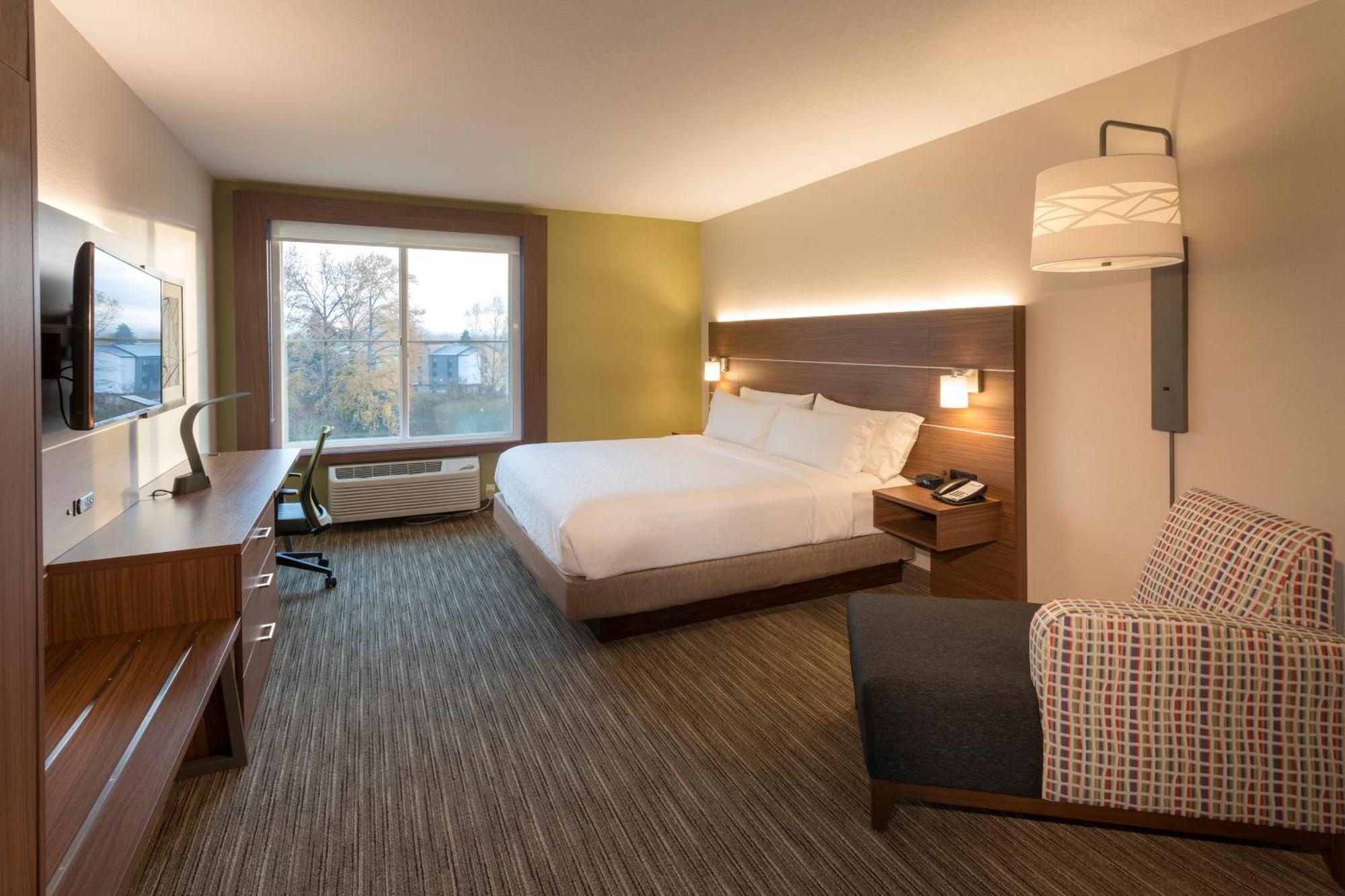 Holiday Inn Express & Suites - Seattle South - Tukwila By Ihg Exterior photo